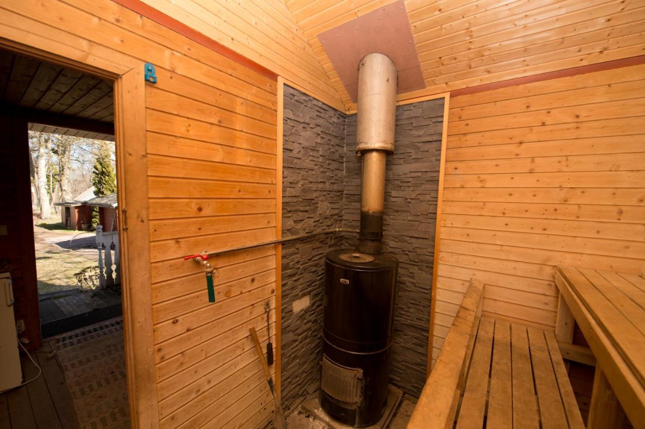 Naturskoent Boende Naera Skoevde Luaran gambar
